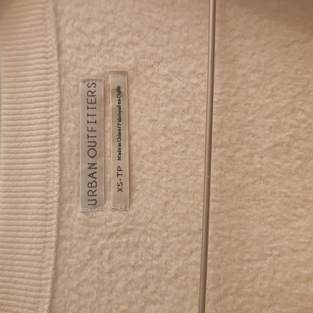 Urban Outfitters Cream Fuzzy Lillu V-Neck Pullover Sweater, XS, Oversized, Boxy - Picture 3 of 10